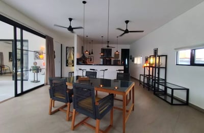 Long-term rental spacious villa with garden and pool in Pejeng, Ubud