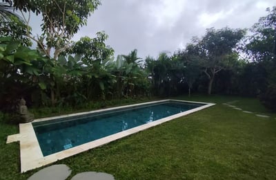 Long-term rental spacious villa with garden and pool in Pejeng, Ubud