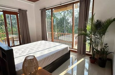 Long-term rental new villa with rice field view in Ubud