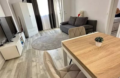Langfristige Miete einer 2-Zimmer-Wohnung am Strand in Torrevieja, Spanien — nur 250 m vom Meer entfernt