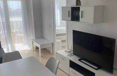 Langzeitmiete: 2-Zimmer-Wohnung im Zentrum von Torrevieja