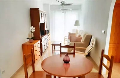 Langzeitmiete 78m² Wohnung mit 3 Schlafzimmern und Pool in Torrevieja