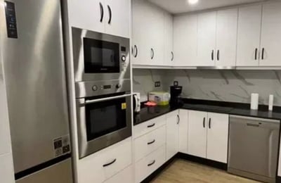 Долгосрочная аренда квартиры 94м² с 3 спальнями в центре Торревьехи после ремонта