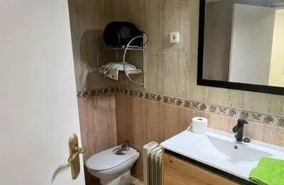 Долгосрочная аренда квартиры 94м² с 3 спальнями в центре Торревьехи после ремонта