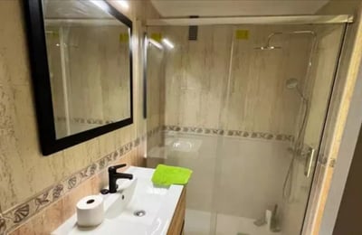 Долгосрочная аренда квартиры 94м² с 3 спальнями в центре Торревьехи после ремонта