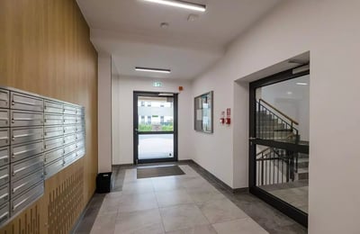 Долгосрочная аренда 78м², 4-комнатная квартира с балконом и паркингом, ул. Wschodu Słońca, Влохы, Варшава, Польша