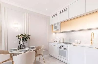 Langzeitmiete 2-Zimmer-Wohnung 45 m² mit Balkon, Puławska Straße, Mokotów, Warschau, Polen