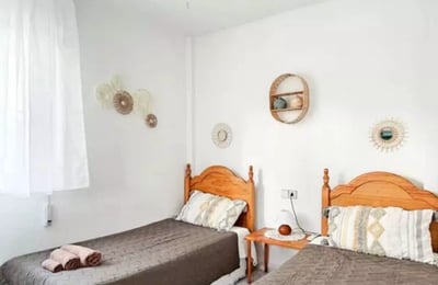 Долгосрочная аренда в Торревьехе, Испания уютный таунхаус 80 м² в закрытой урбанизации с 3 спальнями, террасой, балконом и парковкой