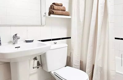 Долгосрочная аренда в Торревьехе, Испания уютный таунхаус 80 м² в закрытой урбанизации с 3 спальнями, террасой, балконом и парковкой