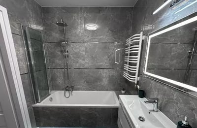 Long-term rental of a 3-room apartment, 65 m² in Krakow, Poland