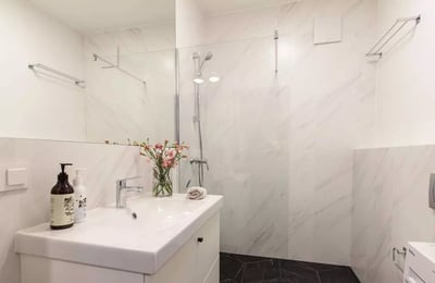 Langzeitmiete einer 2-Zimmer-Wohnung mit 42 m² in Warschau, Polen