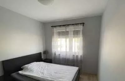 Location longue durée d’un appartement 2 pièces de 48 m² à Wrocław, Pologne