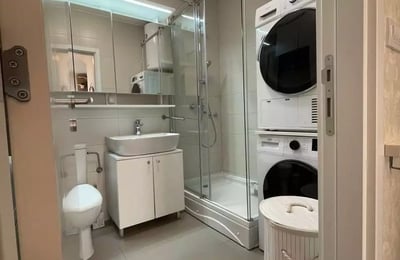 Long-term rental of a 3-room apartment, 60 m² in Belgrade, Serbia