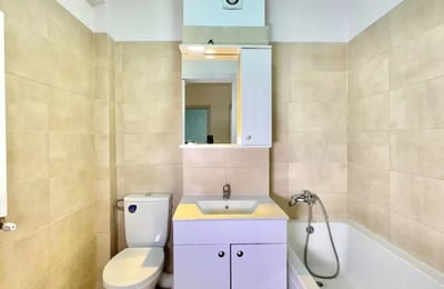 Langzeitmiete einer 2-Zimmer-Wohnung mit Balkon in Bukarest, Rumänien