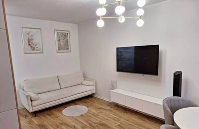 Location longue durée d’un appartement 2 pièces avec jardin privé, Cracovie, Pologne