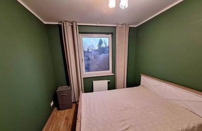 Location longue durée d’un appartement 2 pièces avec jardin privé, Cracovie, Pologne
