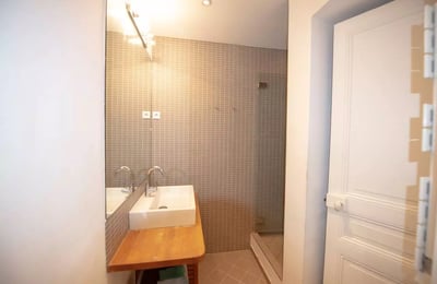 Alquiler a largo plazo de un departamento de 2 habitaciones de 52m² en París, Francia