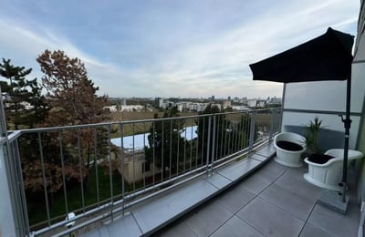 Location longue durée Studio avec balcon et garage à Nové Mesto, Bratislava, Slovaquie