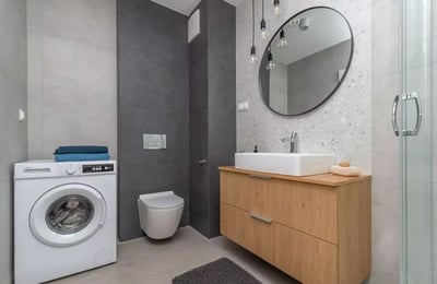 Alquiler a largo plazo de un piso de 3 habitaciones 64.5 m² en el distrito de Zabłocie, Cracovia, Polonia