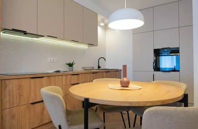 Location longue durée d’un appartement 2 pièces de 43m² près du centre-ville, Wrocław, Pologne