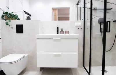 Location longue durée d’un appartement 2 pièces de 43m² près du centre-ville, Wrocław, Pologne