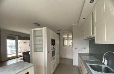 Langfristige Vermietung einer 3-Zimmer-Wohnung mit 72,9m² im Stadtteil Praga-Południe, Warschau, Polen