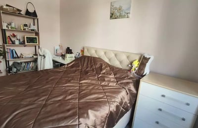 Langfristige Vermietung einer 3-Zimmer-Wohnung mit Parkplatz im Stadtteil Văzrazhdane 1, Warna, Bulgarien