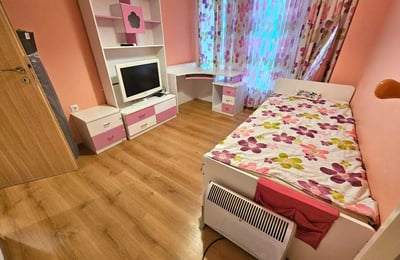 Location longue durée d’un appartement 3 pièces dans le centre de Bourgas, Bulgarie