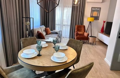 Long-term rental of a 3-room apartment 96 m² in the center of Varna, Bulgaria