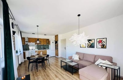 Location longue durée d’un appartement 3 pièces de 60 m² dans le quartier Fabryczna, Wrocław, Pologne