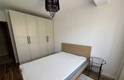 Location longue durée d’un appartement 2 pièces de 53m² dans le quartier Tarnogaj, Wrocław, Pologne