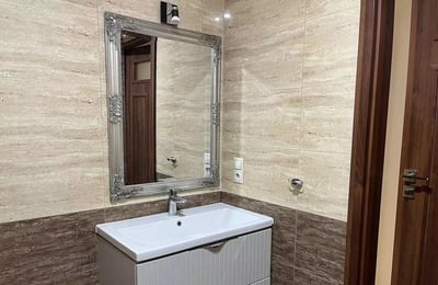 Location longue durée d’un appartement 2 pièces de 53m² dans le quartier Tarnogaj, Wrocław, Pologne