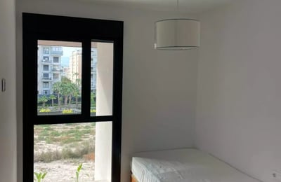 Long-term rental of a 3-room apartment 93m² in Alicante, Spain