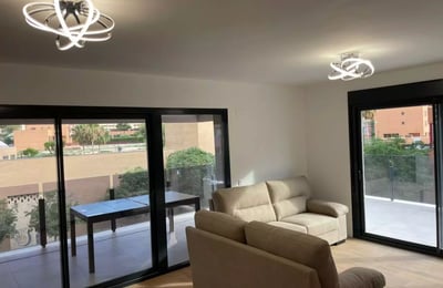 Long-term rental of a 3-room apartment 93m² in Alicante, Spain