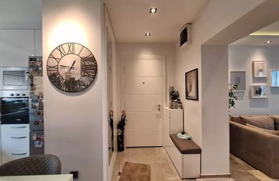 Location longue durée d’un appartement de 3 pièces 65m² dans le centre de Zemun, Belgrade, Serbie