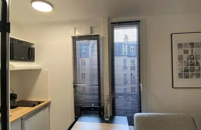 Long-term rental of 12 m² studio, 15th arrondissement, Paris, France