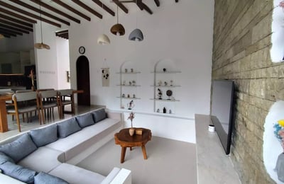 Long-term villa rental with 4 bedrooms in Pejeng, Bali, Indonesia