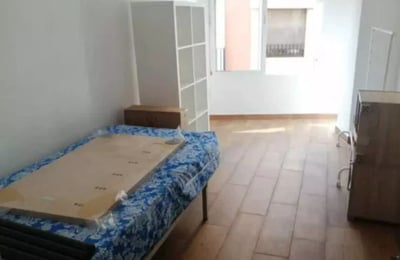 Langzeitmiete 3-Zimmer-Wohnung mit Balkon in Elche, Spanien