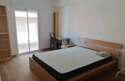 Langzeitmiete 3-Zimmer-Wohnung mit Balkon in Elche, Spanien
