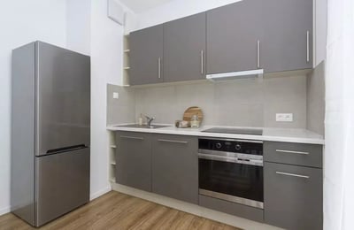 Долгосрочная аренда 2-комн. квартиры 55 м² в районе Stare Miasto, Краков, Польша