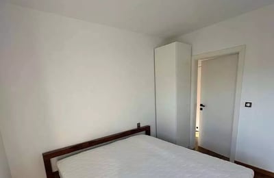 Langzeitmiete: 2-Zimmer-Wohnung mit 48 m² in Dębniki, Krakau, Polen