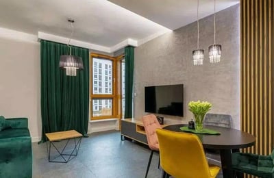 Location longue durée d’un appartement 2 pièces de 49 m², quartier Wola, Varsovie, Pologne