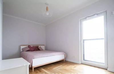 Alquiler a largo plazo de piso de 3 habitaciones 77 m², distrito Praga-Północ, Varsovia, Polonia