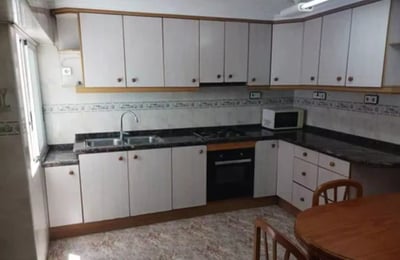 Langzeitmiete 3-Schlafzimmer-Wohnung, 135 m², Alicante, Spanien