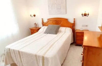 Location longue durée appartement 1 chambre, 50 m², Torrevieja, Espagne