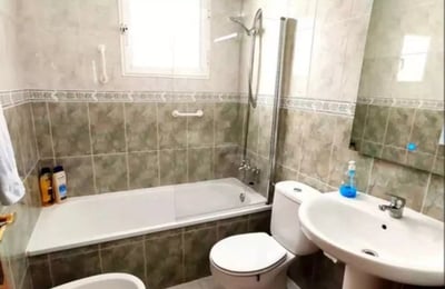 Location longue durée appartement 1 chambre, 50 m², Torrevieja, Espagne