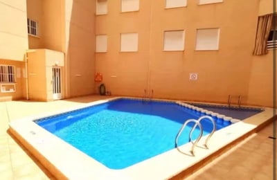 Location longue durée appartement 1 chambre, 50 m², Torrevieja, Espagne