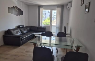 Langzeitmiete 3-Zimmer-Wohnung, Kolhozen-Pazar-Viertel, Varna, Bulgarien