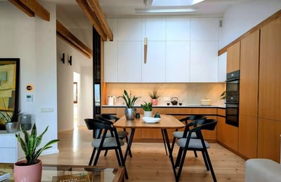 Long-term rental of a 3-room apartment, 69 m², Kraków, Poland