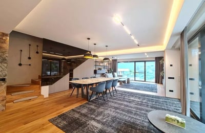 Langzeitmiete eines Duplex mit 3 Schlafzimmern, Brașov, Rumänien